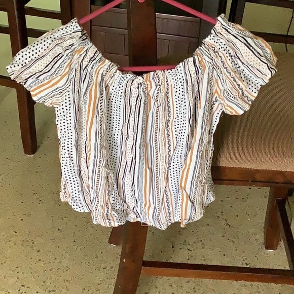 Off the shoulder shirt - Picture 3 of 4